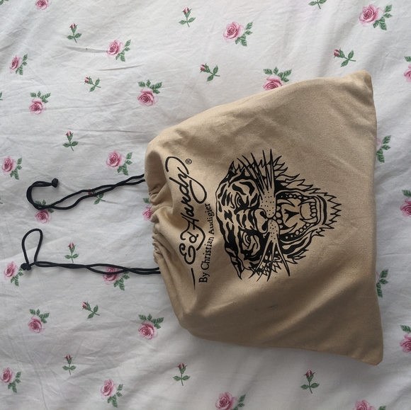 Ed Hardy crossbody - Picture 2 of 5